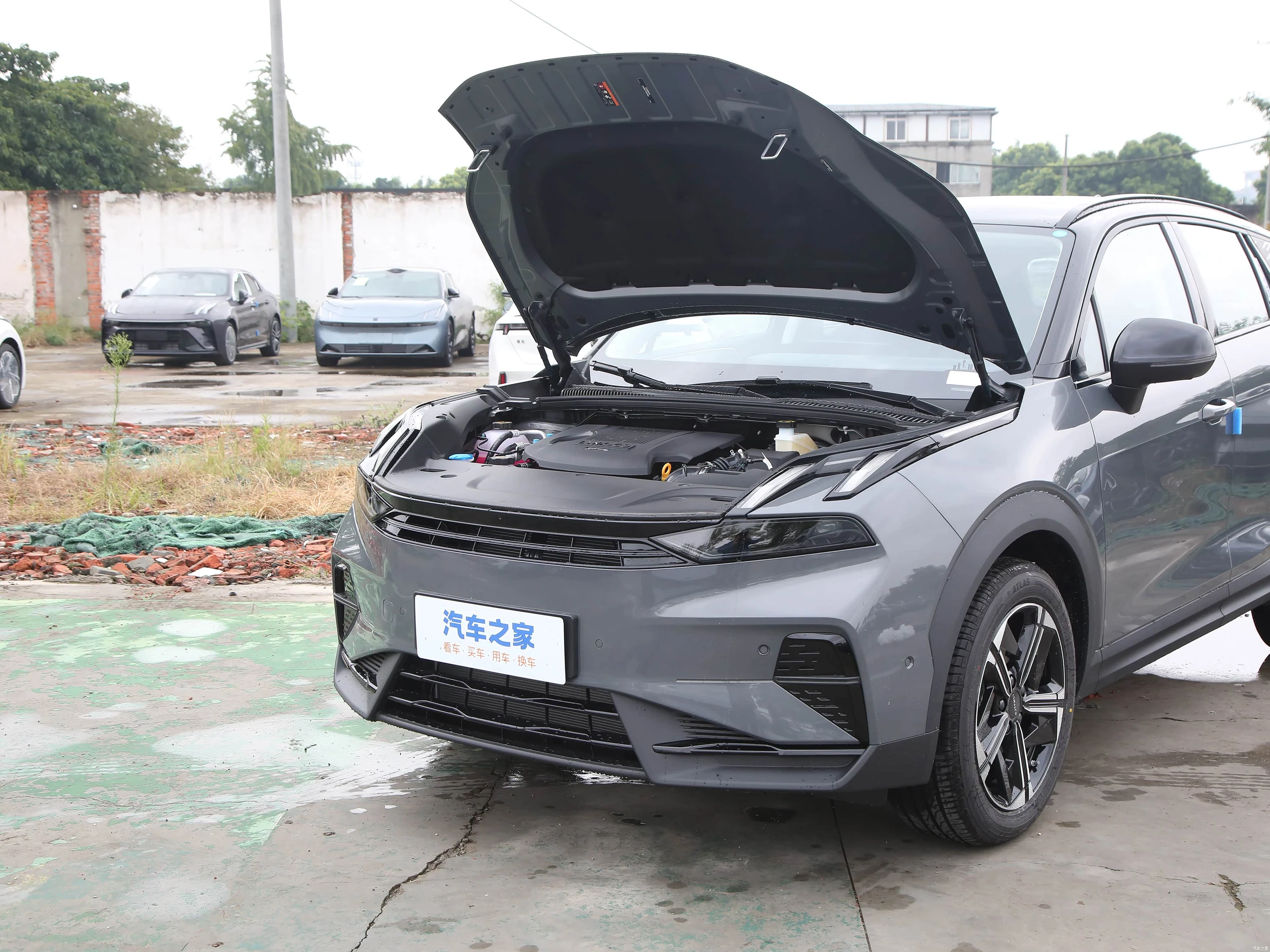 Lynk & Co 06 EM-P — معرض الصور 11