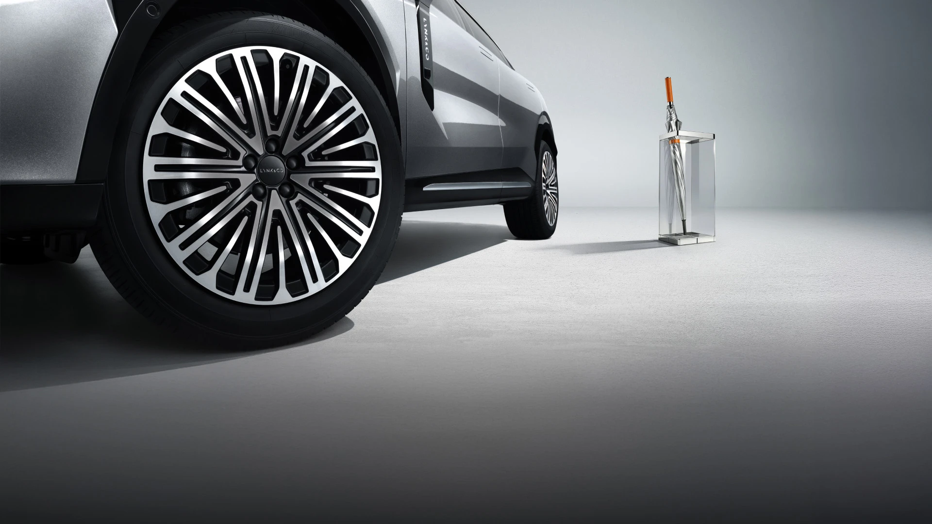 Lynk & Co 08 EM-P — Gallery 3