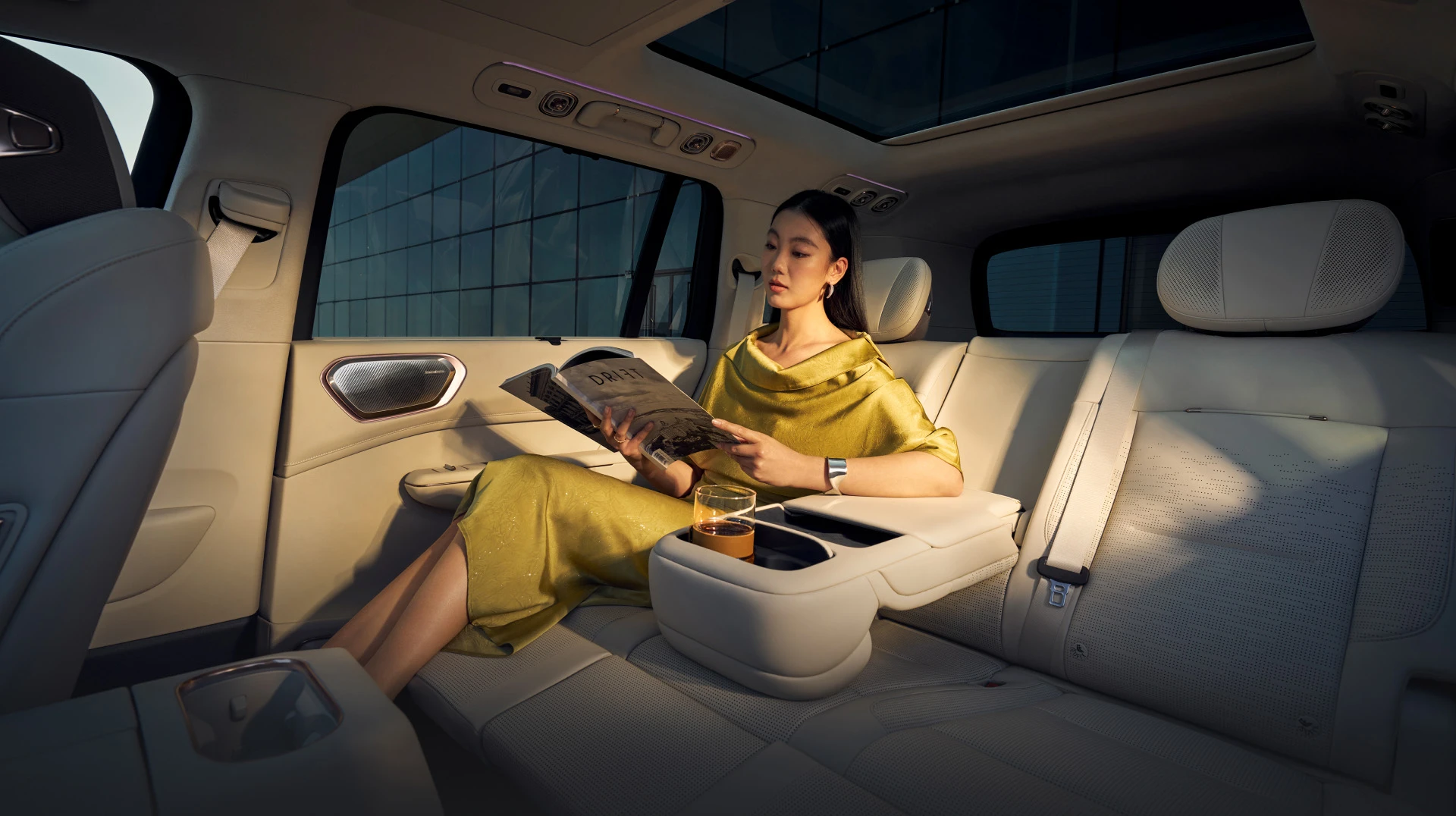 Lynk & Co 900 Five-seat — Gallery 6