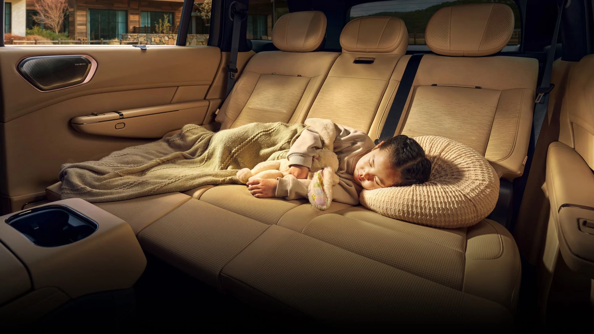 Lynk & Co 900 Five-seat — Gallery 10
