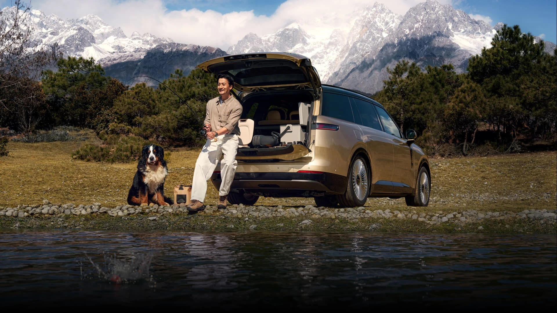 Lynk & Co 900 Five-seat — Gallery 11