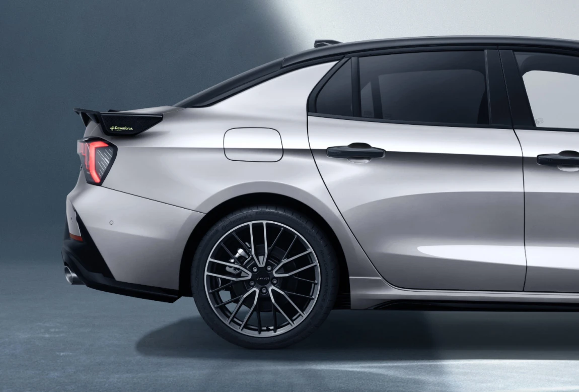 Lynk & Co 03 — Gallery 7