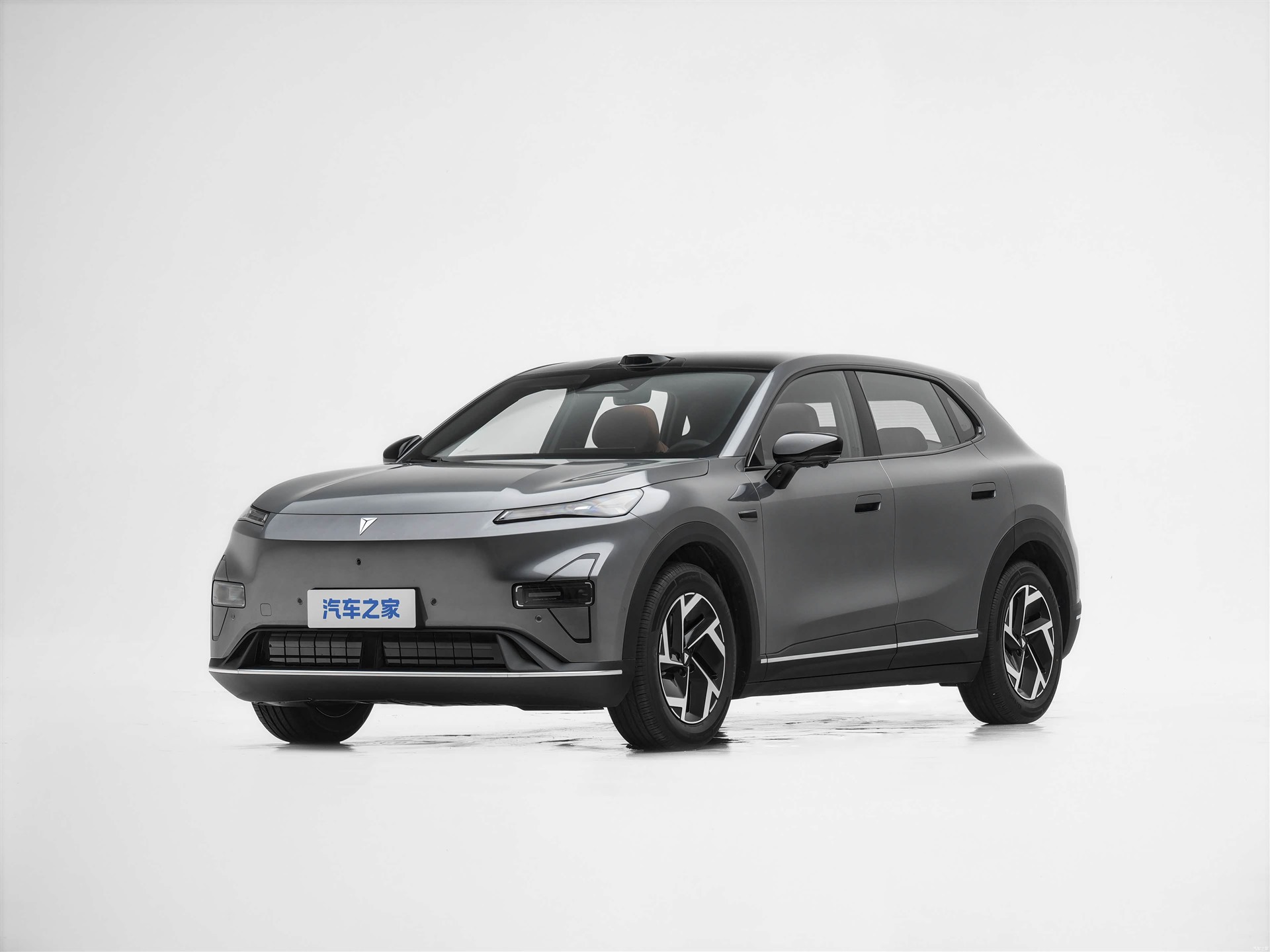 DEEPAL S05 Front three-quarter